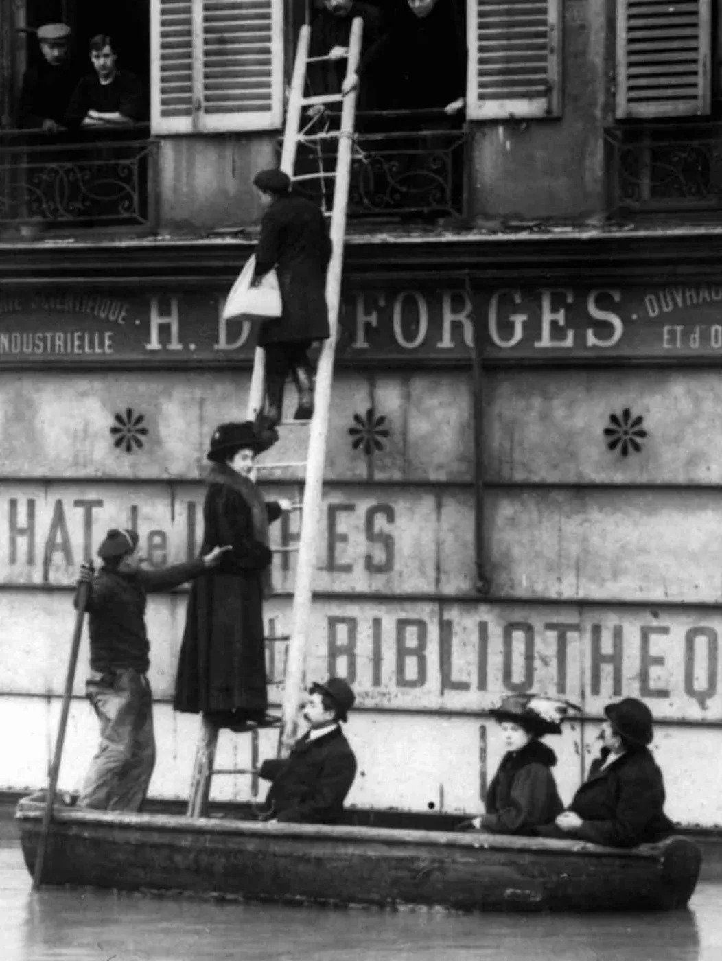 Parisiens pendant la crue de 1910