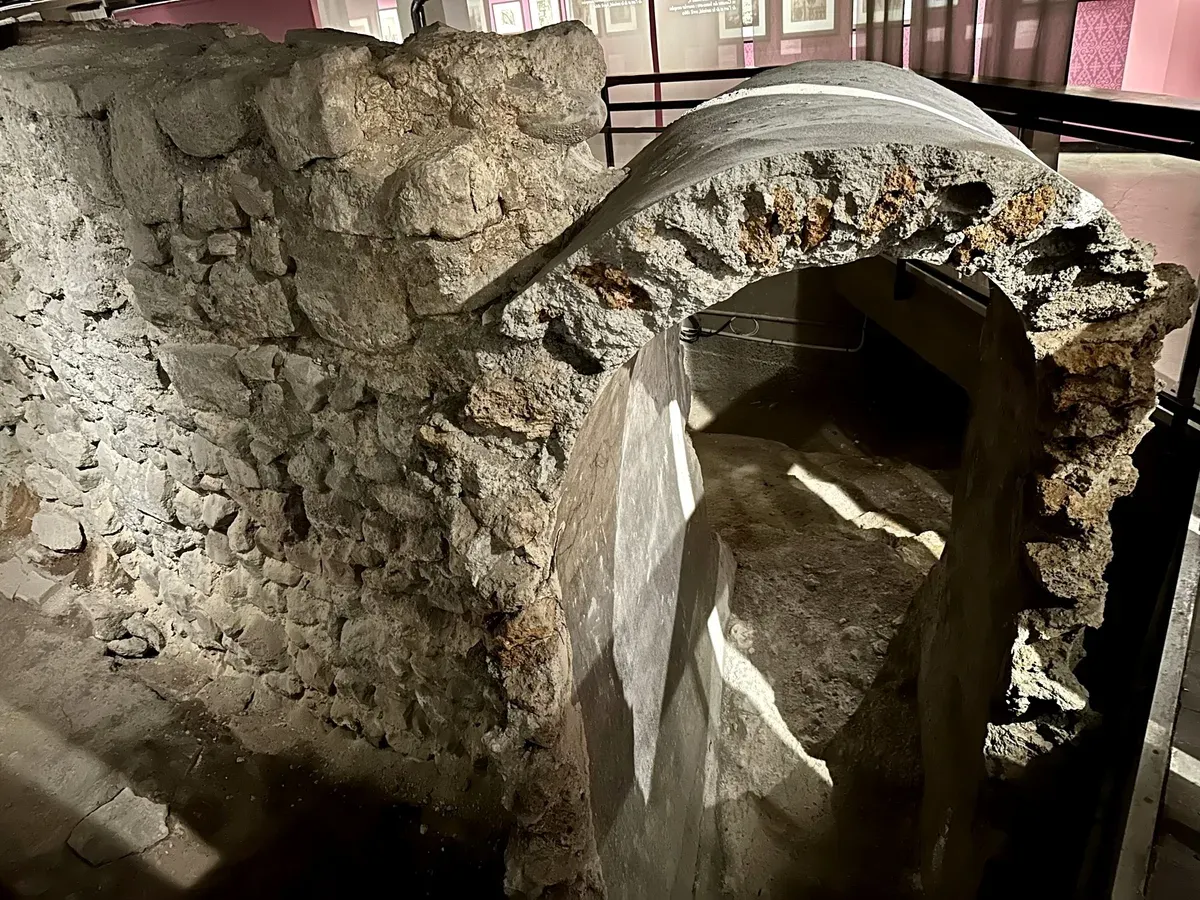 Vault and stone walls in the archaeological crypt of the île de la Cité